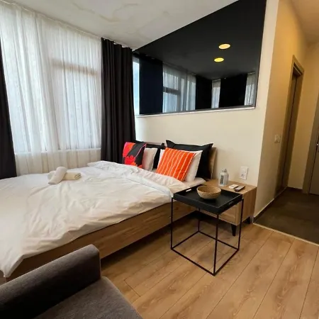 Lägenhetshotell Comelivego Cihangir 3*